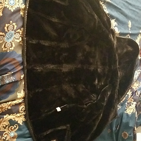 Leather coat - Picture 2 of 5